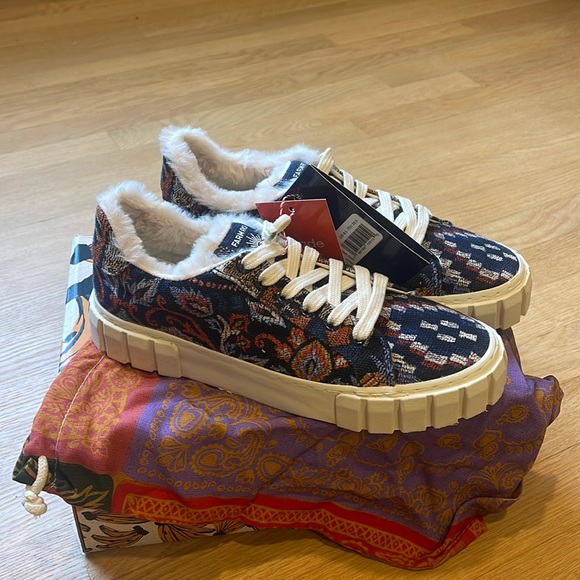 NWT Farm Rio Blue Anika Tapestry Platform Sneakers - Picture 3 of 7